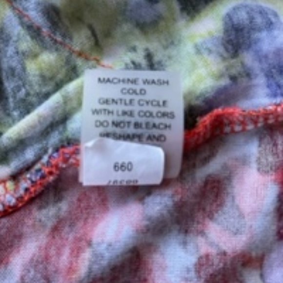 Multi-Color Cable & Gauge Cross Knot Tank, Size Small - Picture 7 of 10